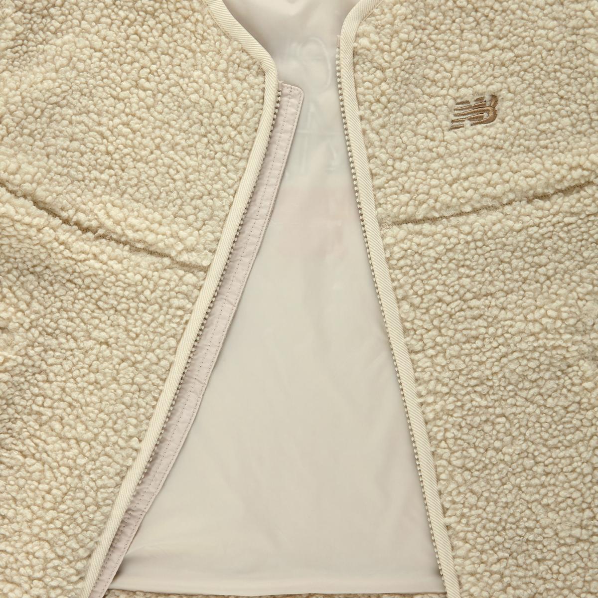 (39)Ivory