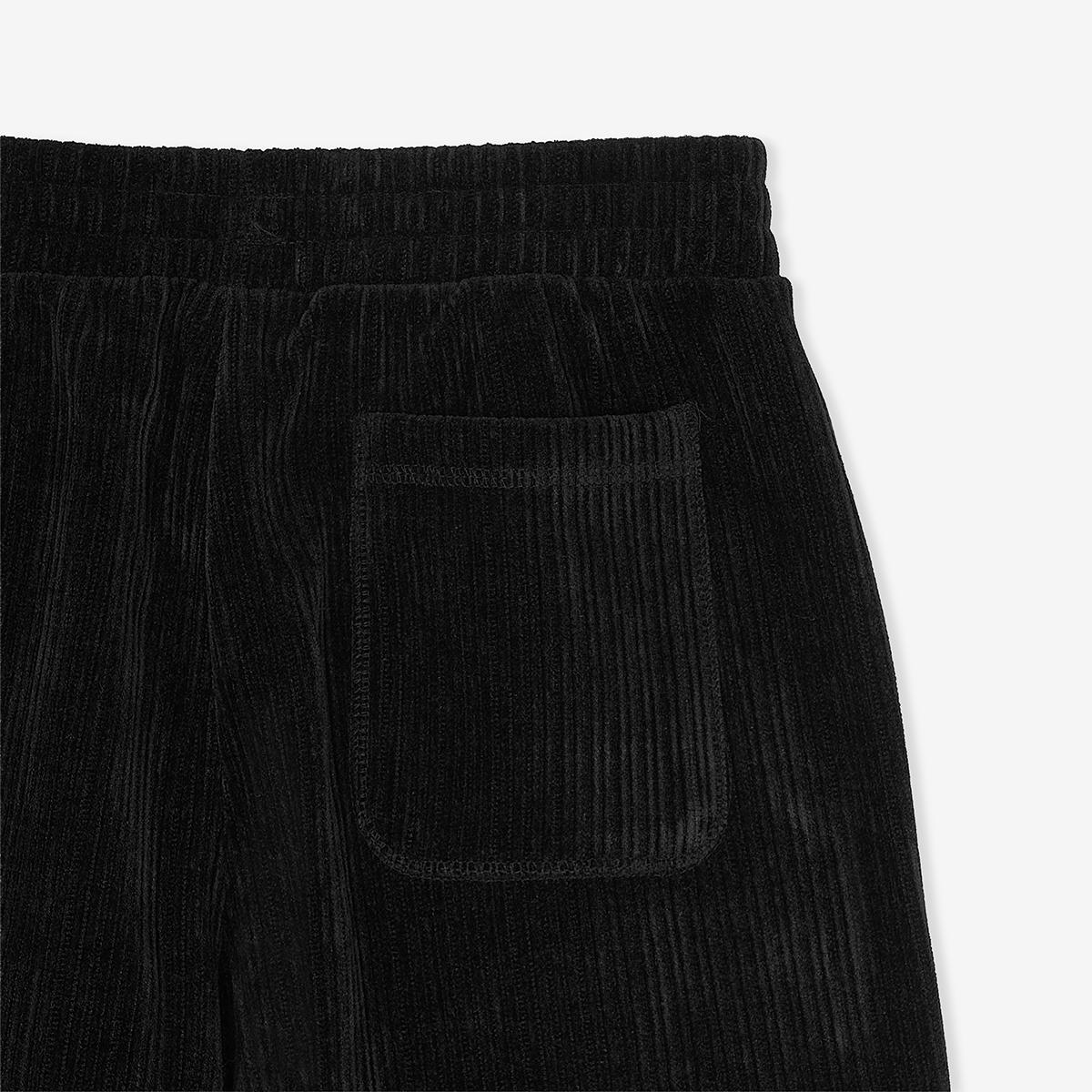 (19)Black