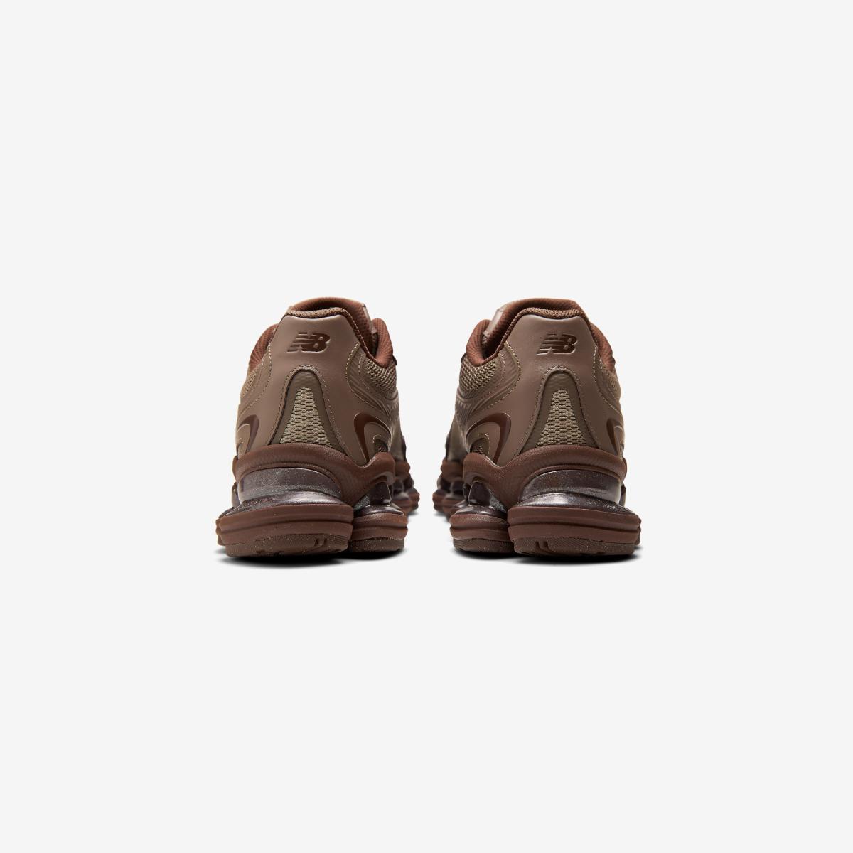 (85)Brown