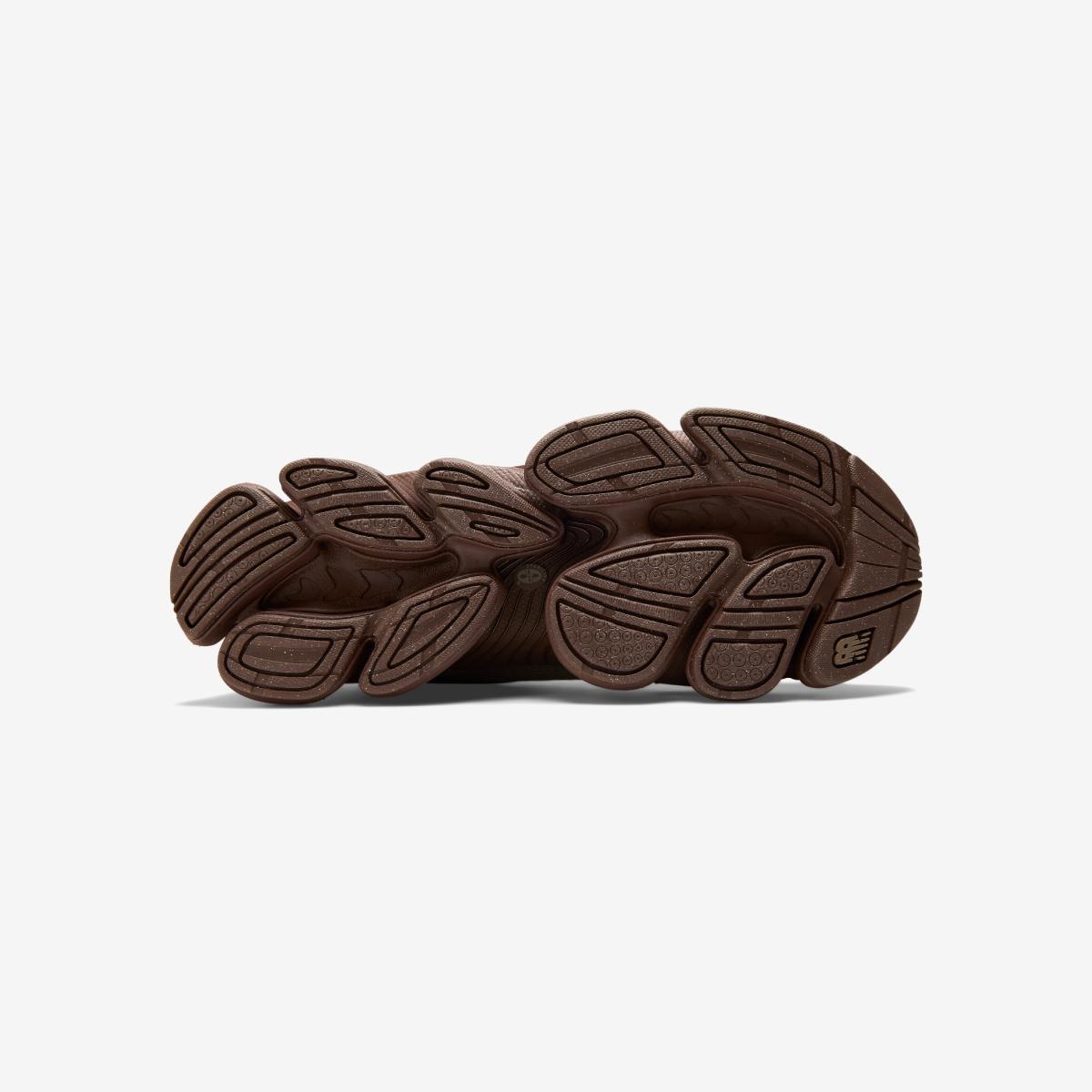 (85)Brown