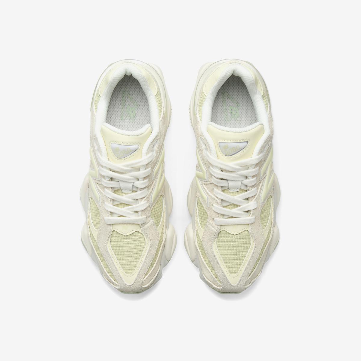 (35)Beige