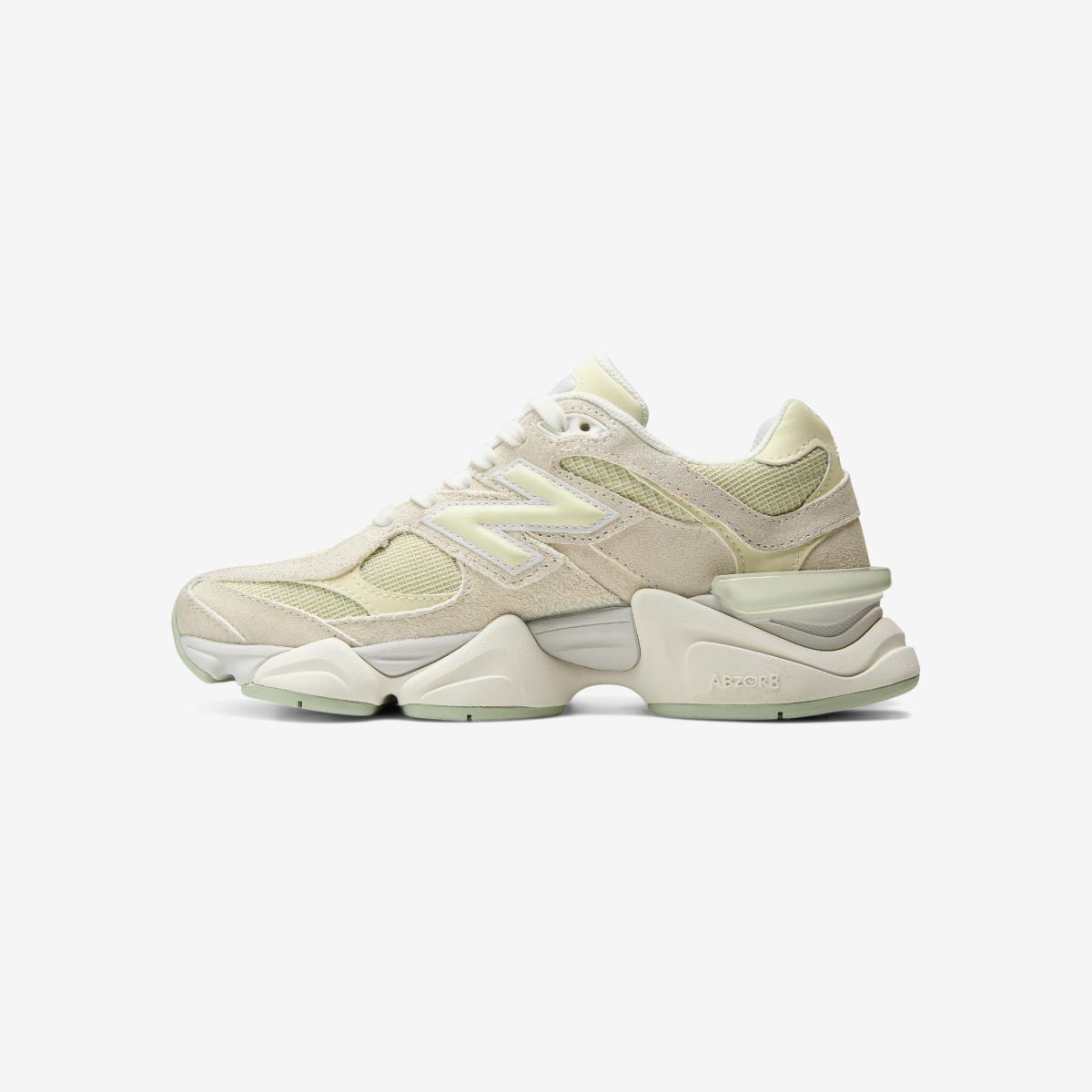 (35)Beige