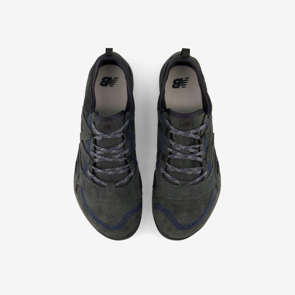 (60)Charcoal