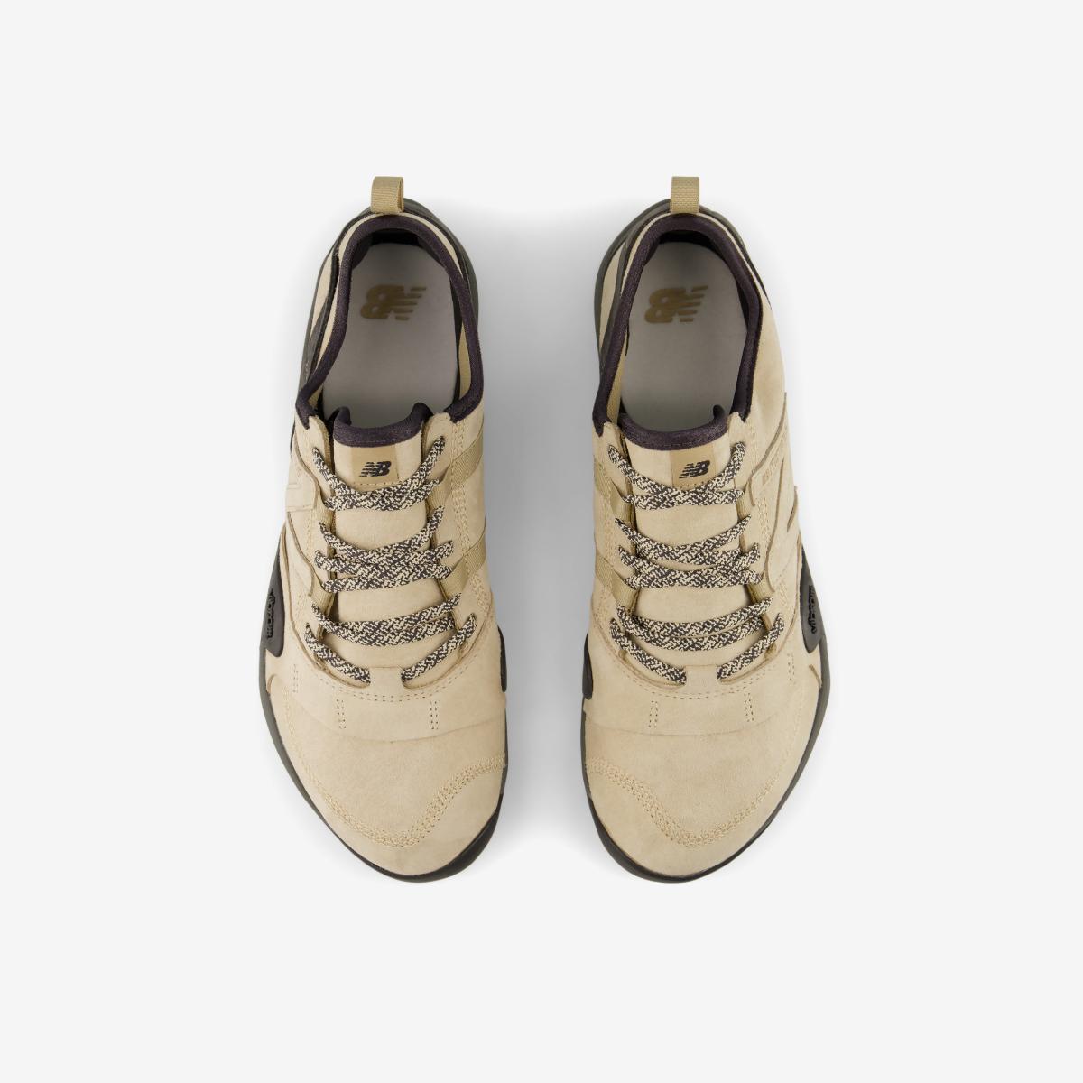 (35)Beige