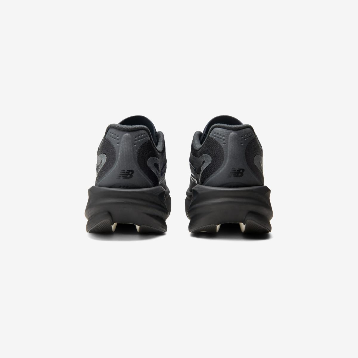 (19)Black