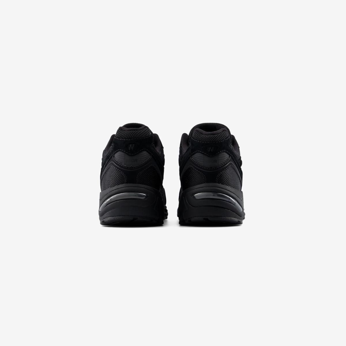 (19)Black