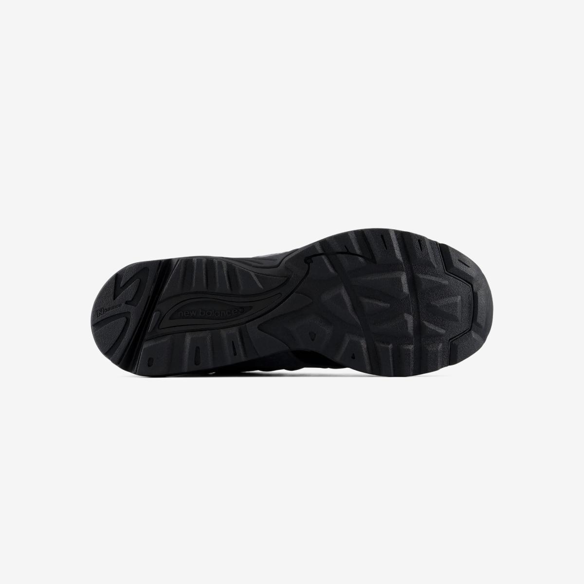 (60)Charcoal