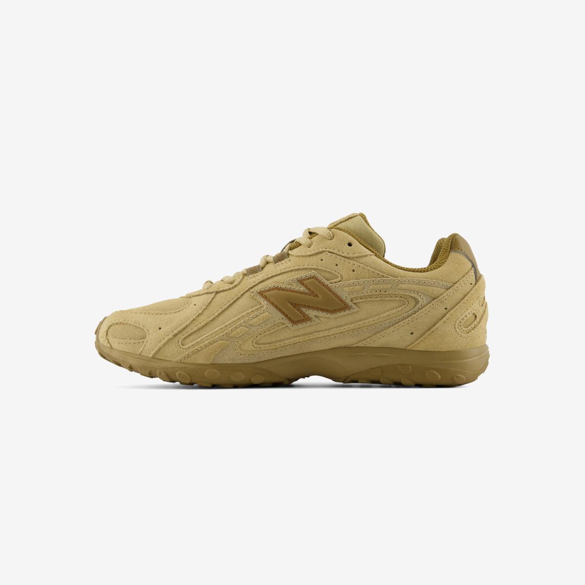 (35)Beige