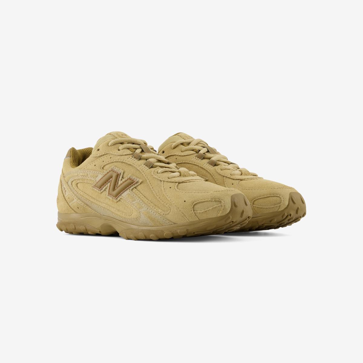 (35)Beige