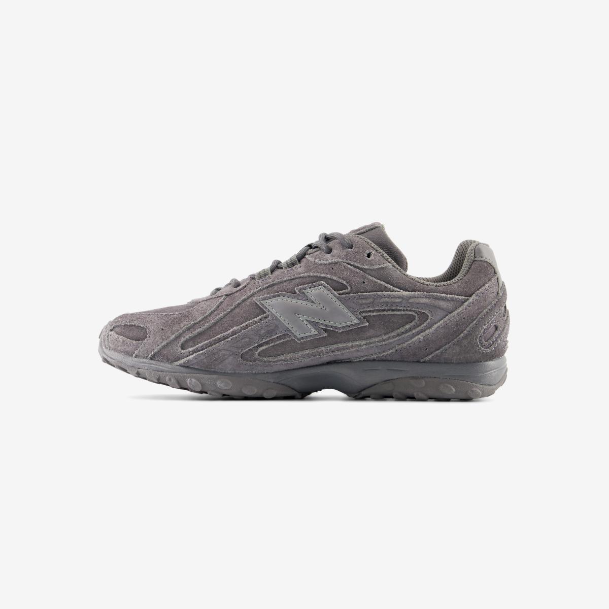 (60)Charcoal