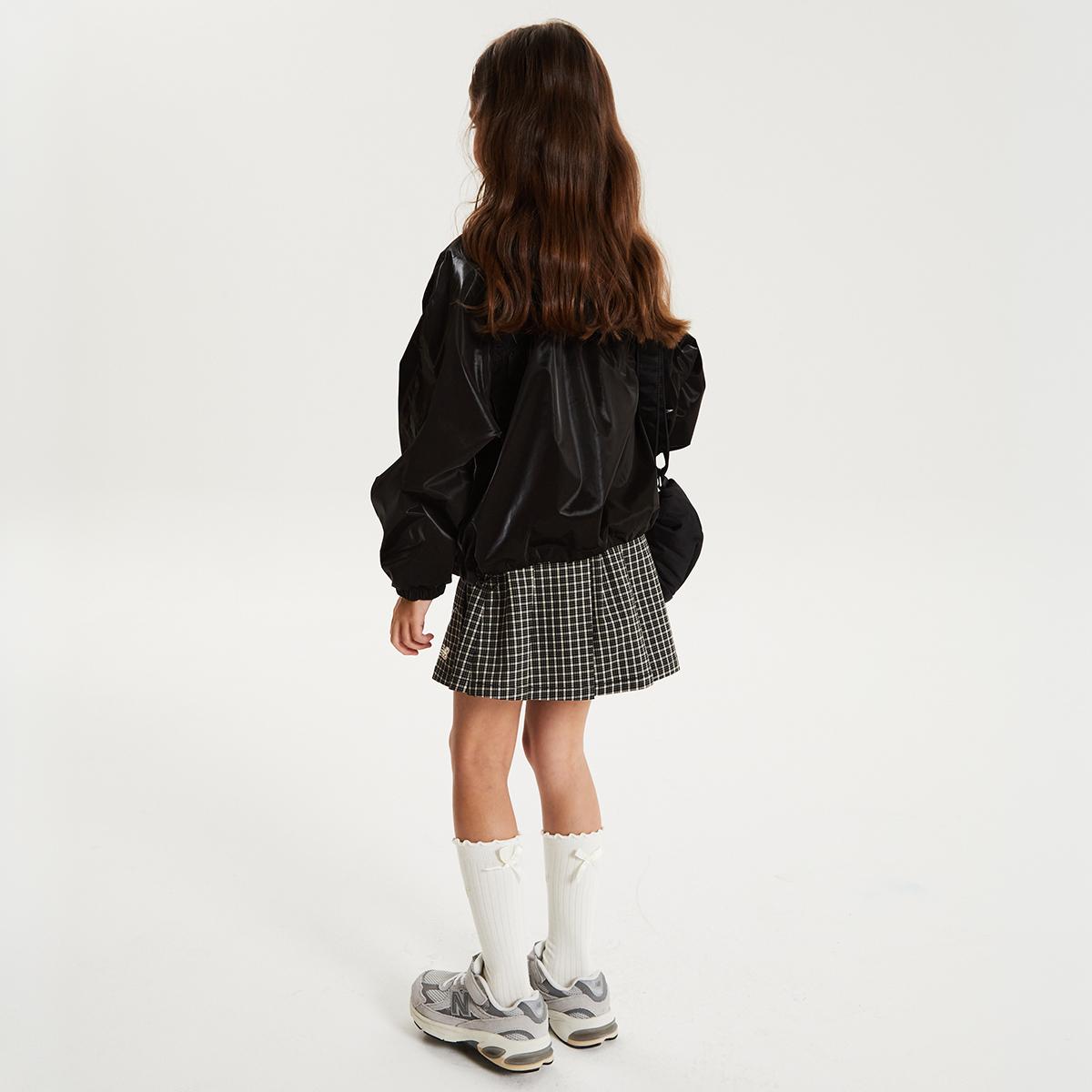 (19)Black