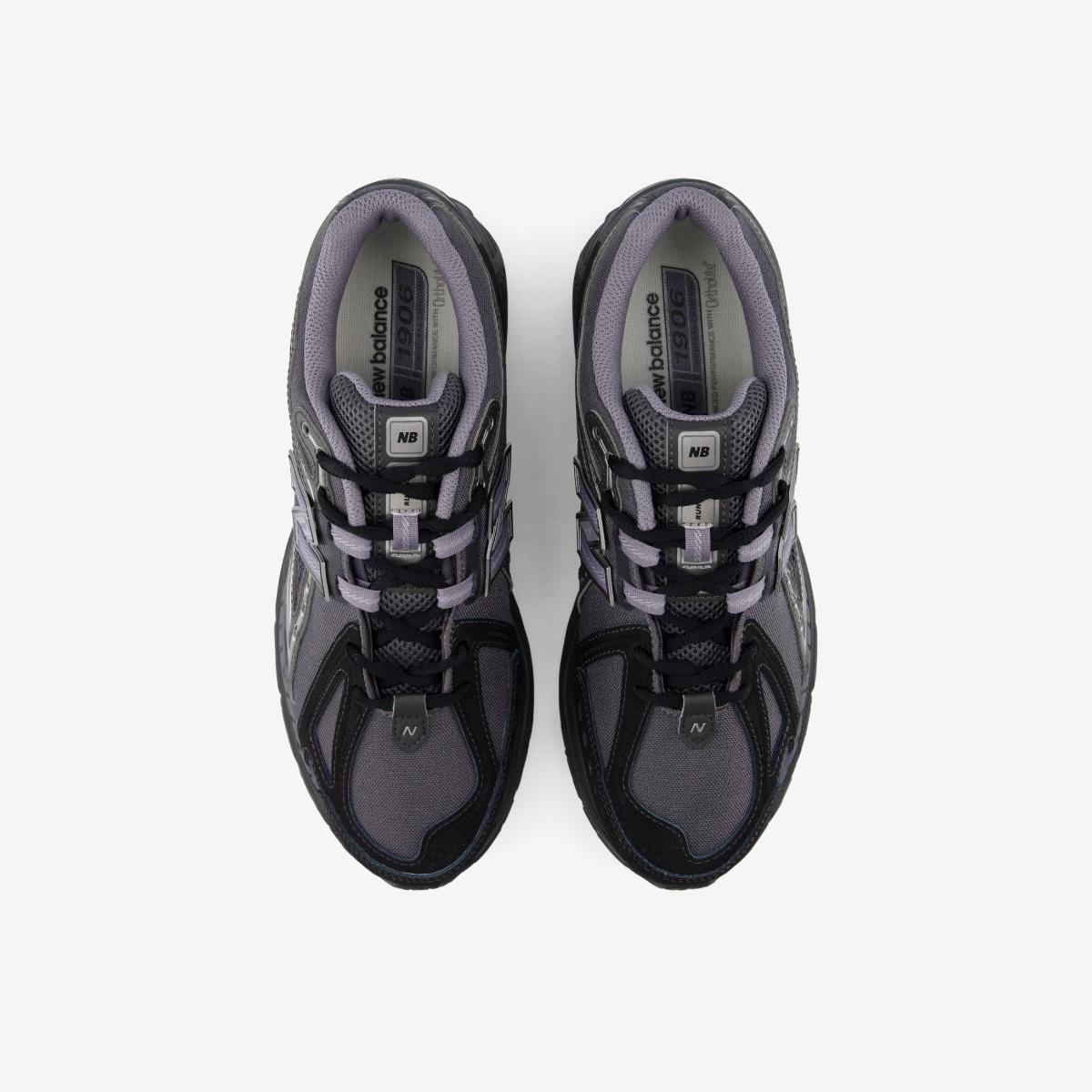 (19)Black