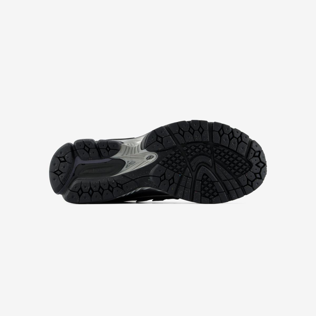 (19)Black