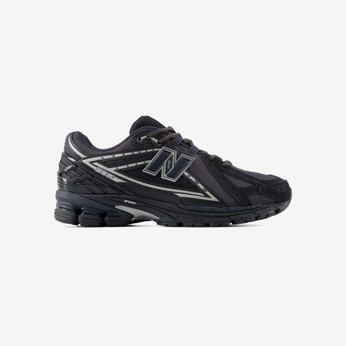 (19)Black