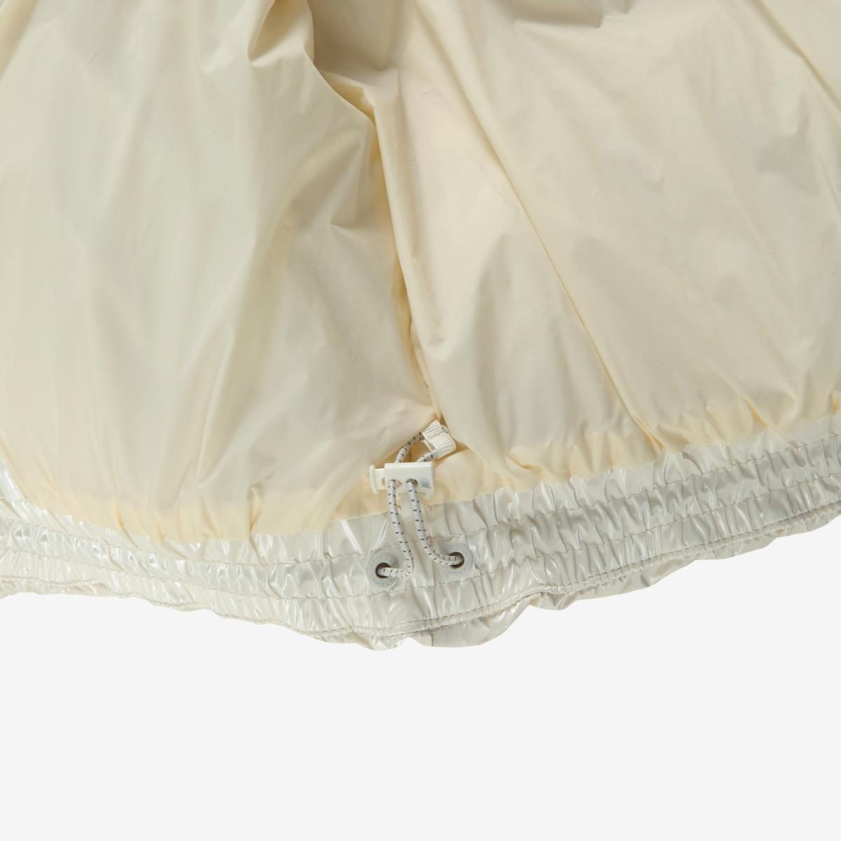 (64)Cream
