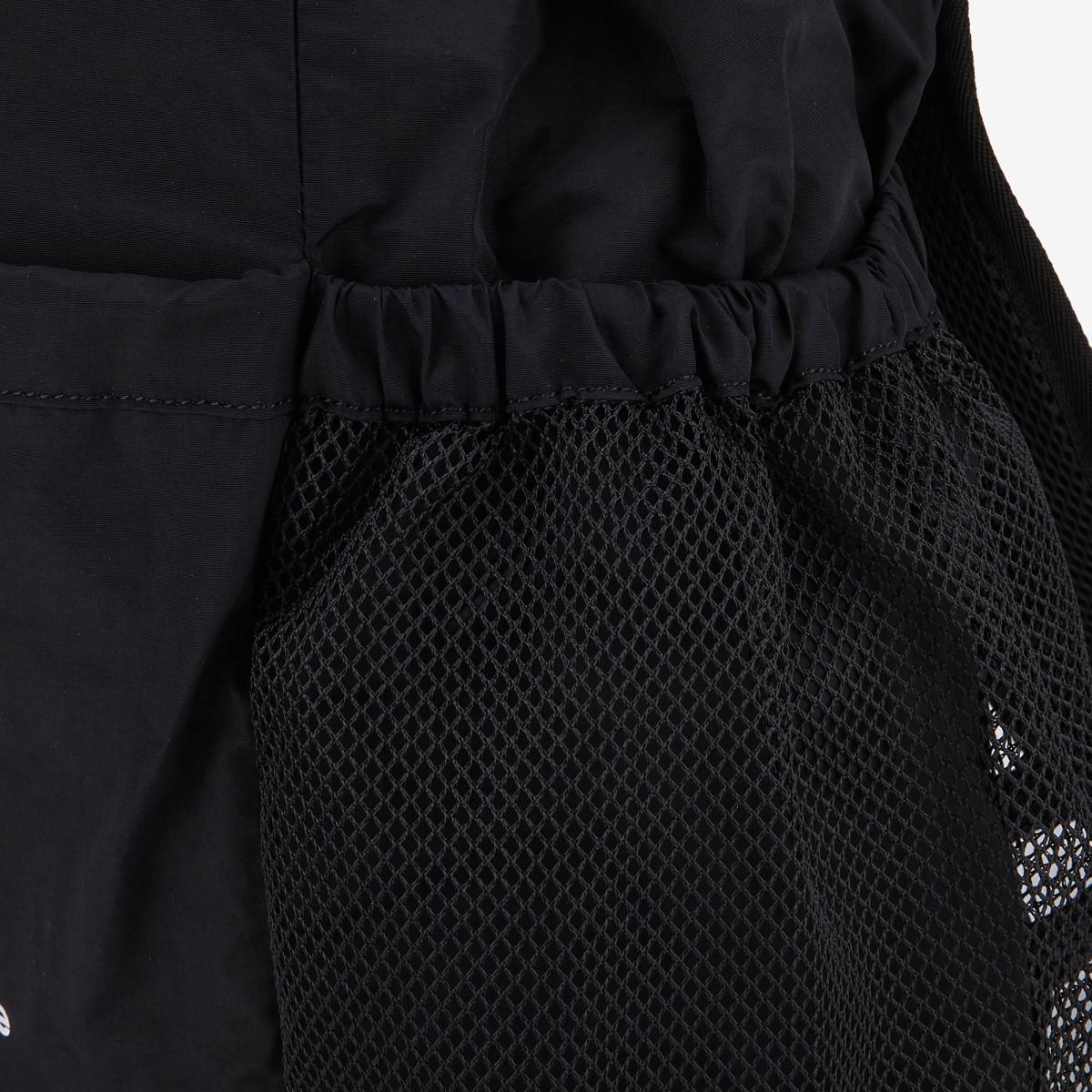 (19)Black