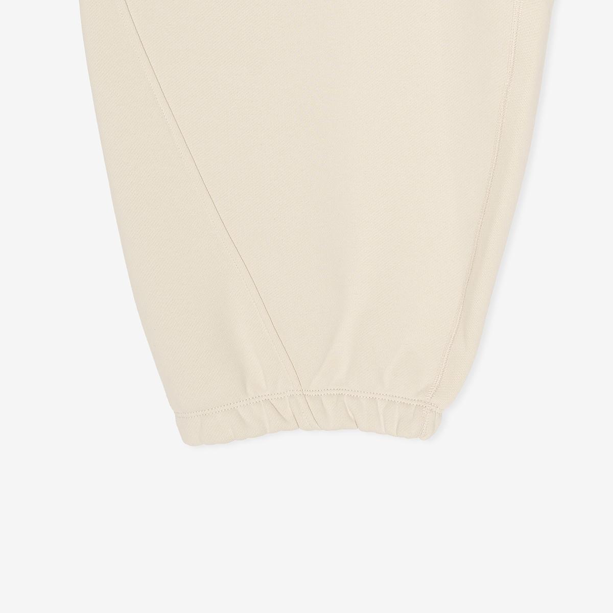 (36)Light Beige