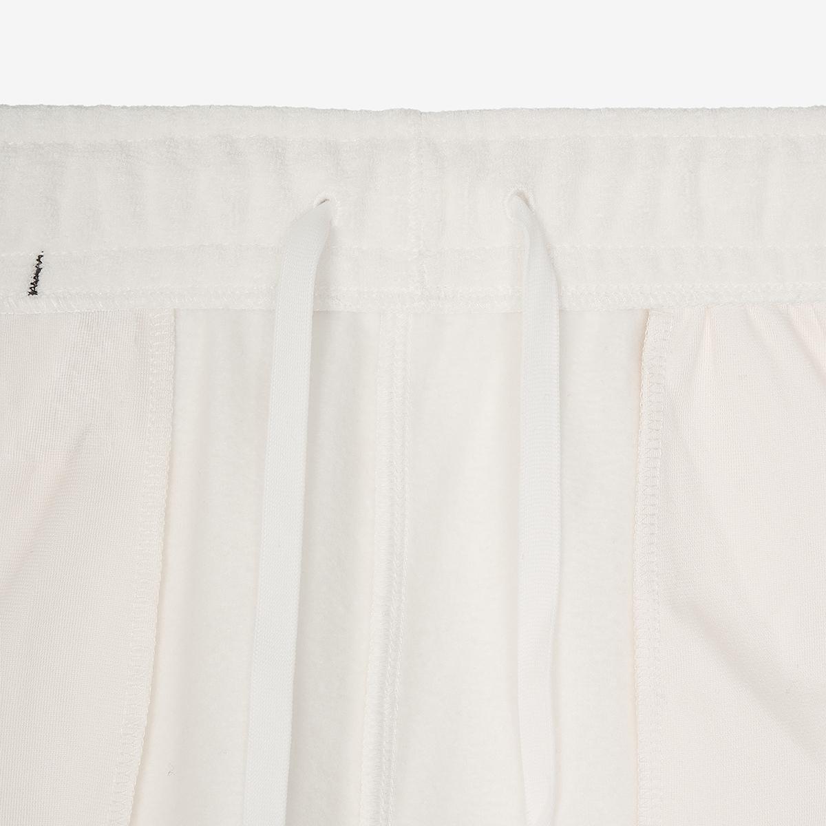 (64)Cream