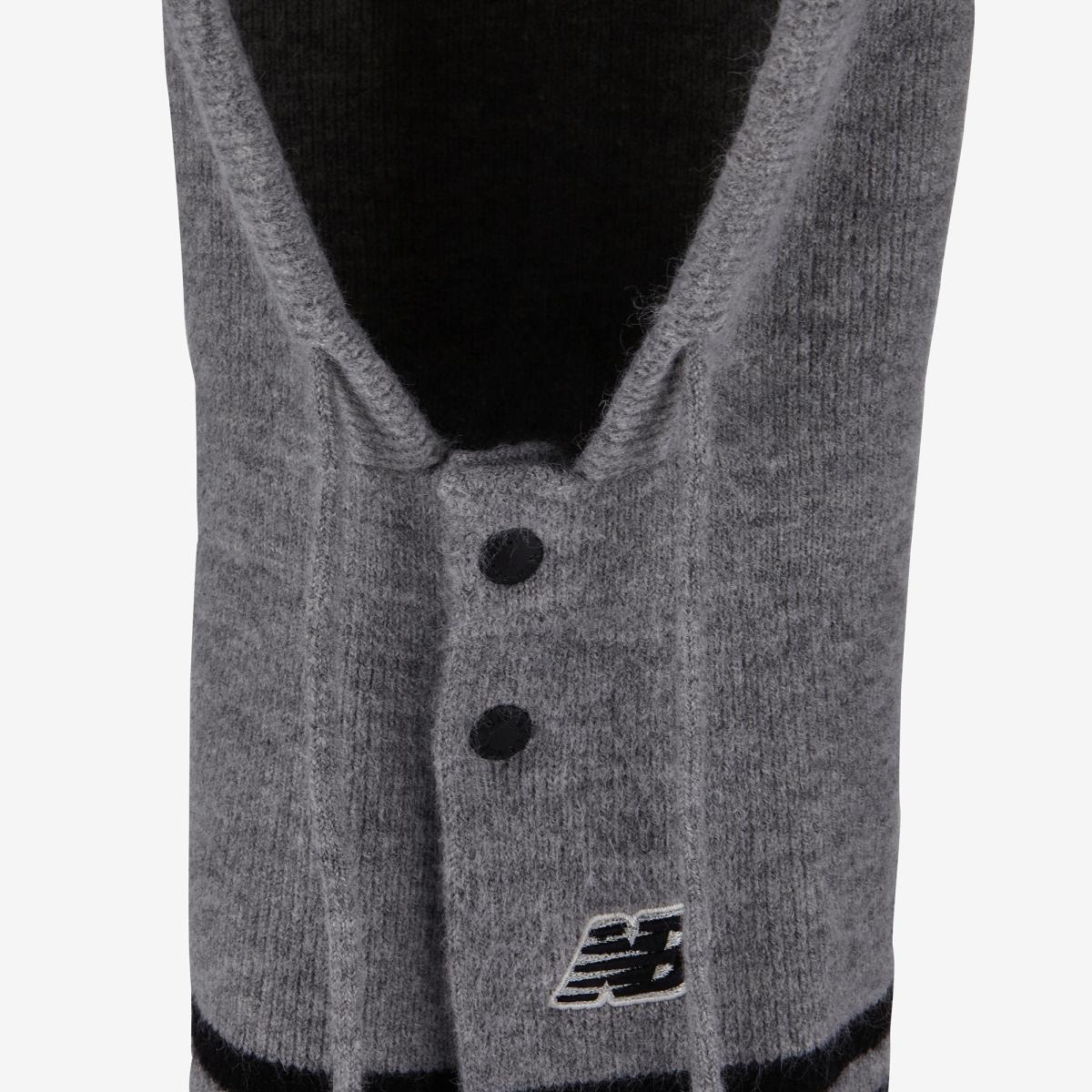 (60)Charcoal