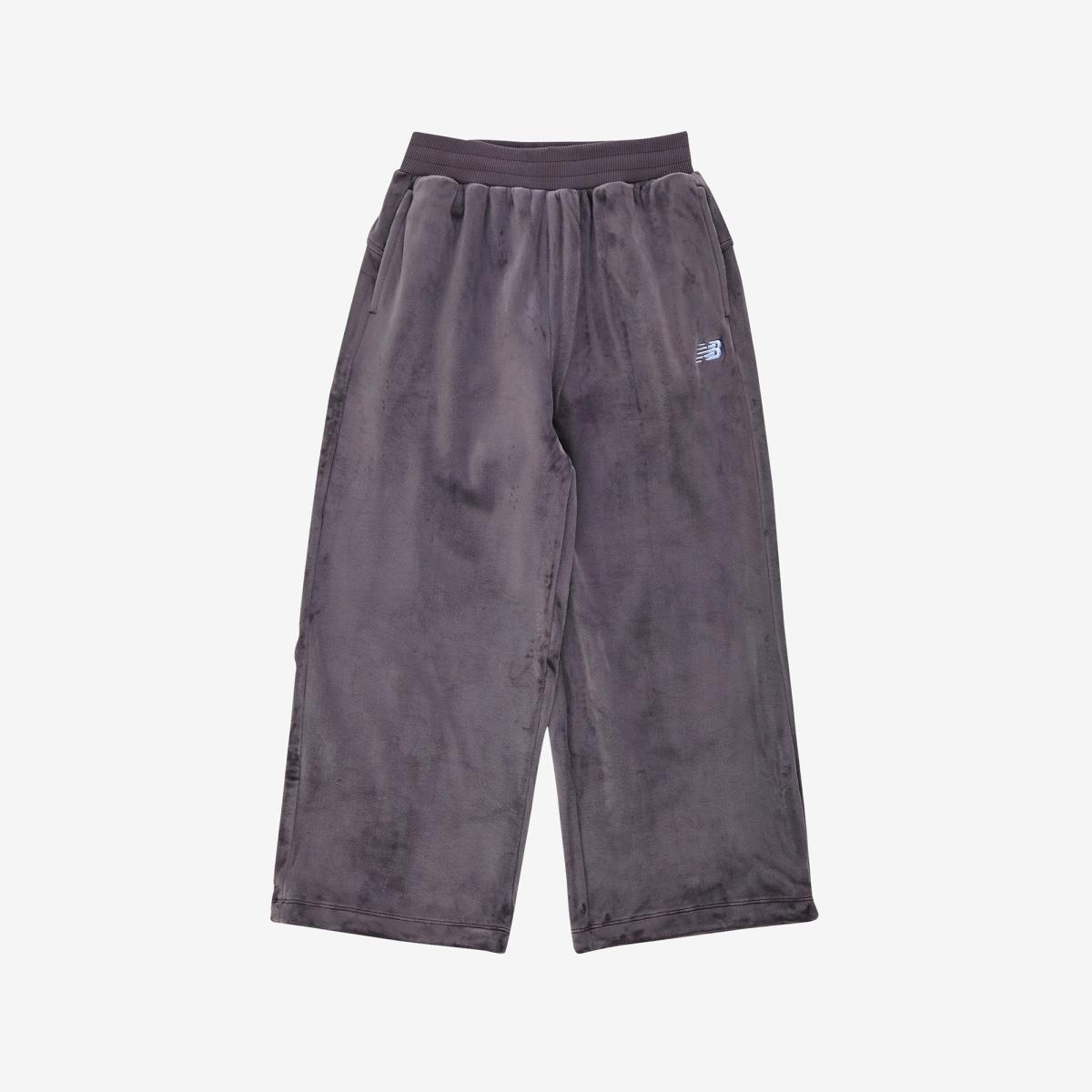 (60)Charcoal