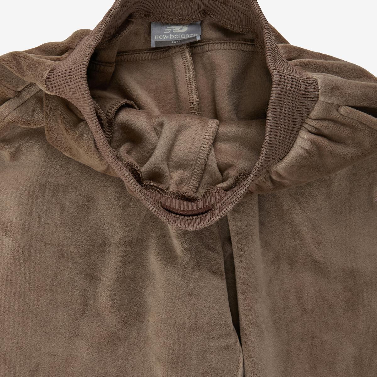 (85)Brown
