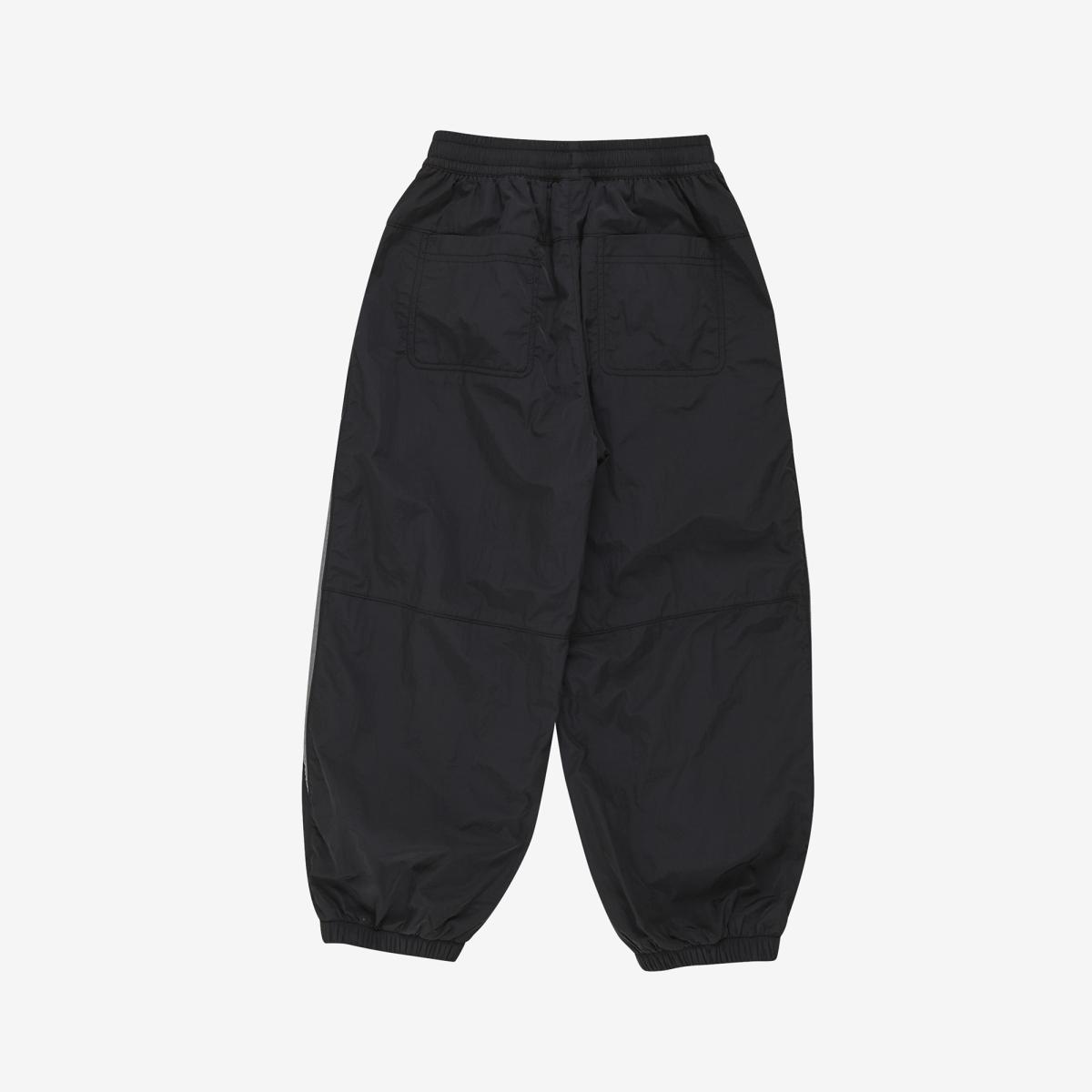 (19)Black
