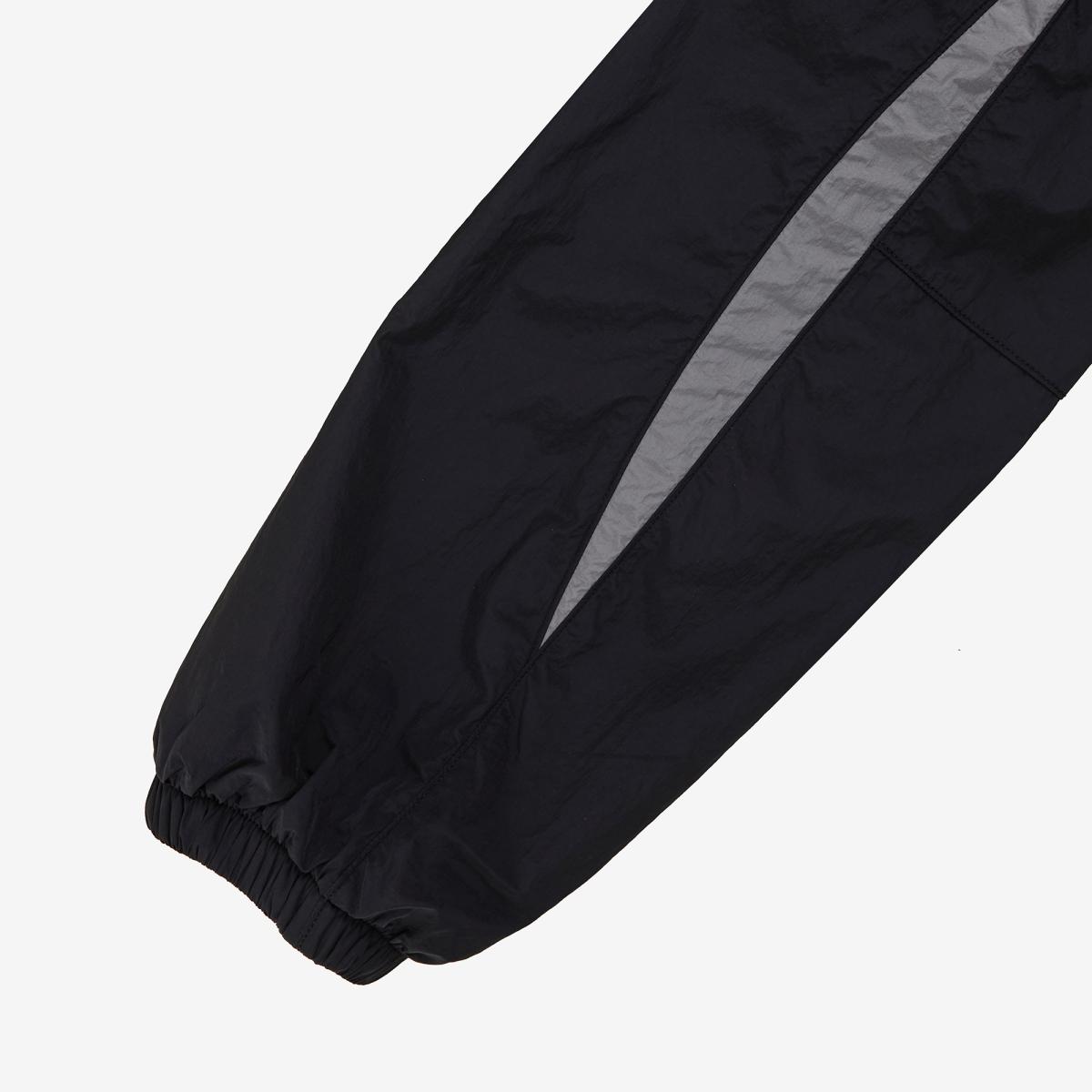 (19)Black
