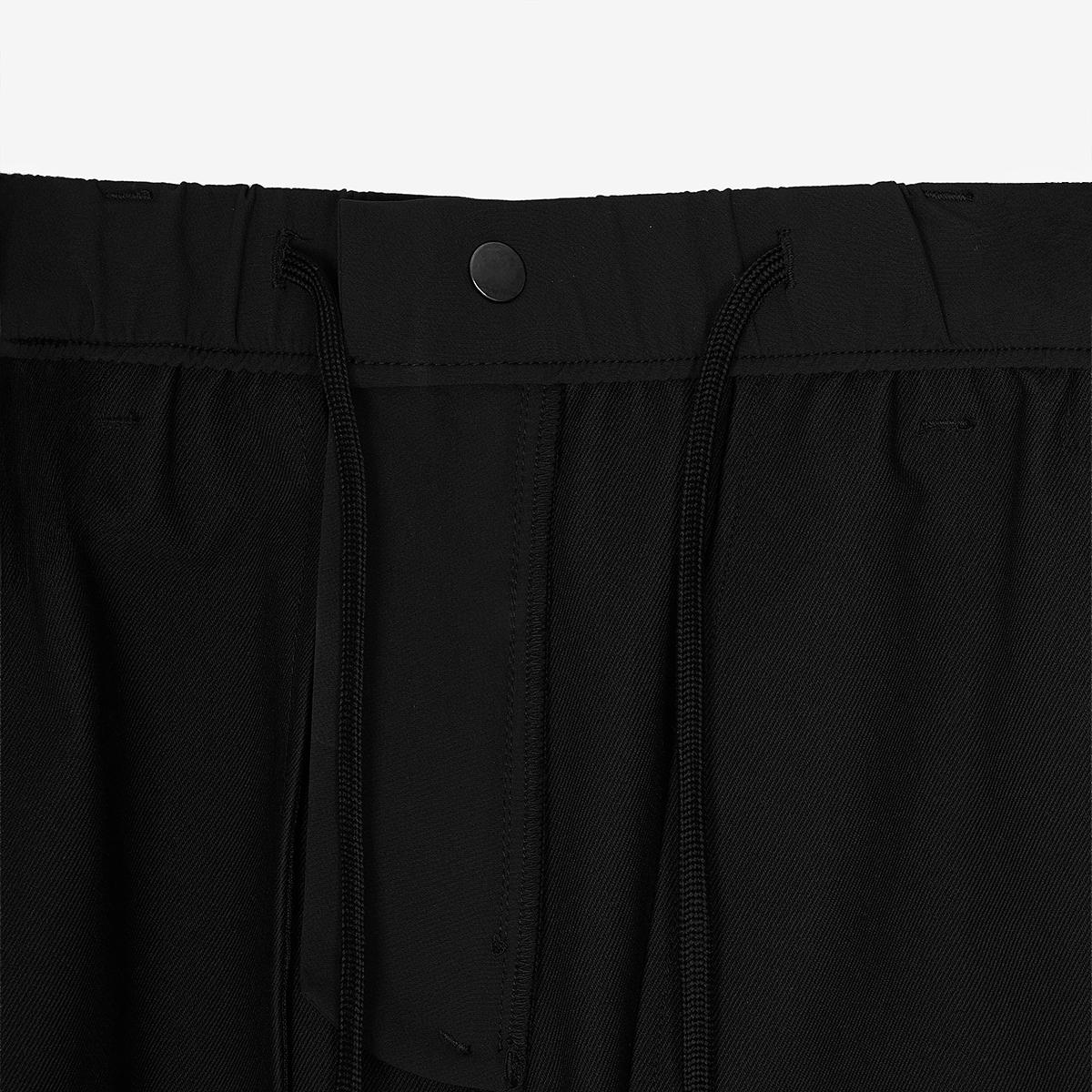 (19)Black