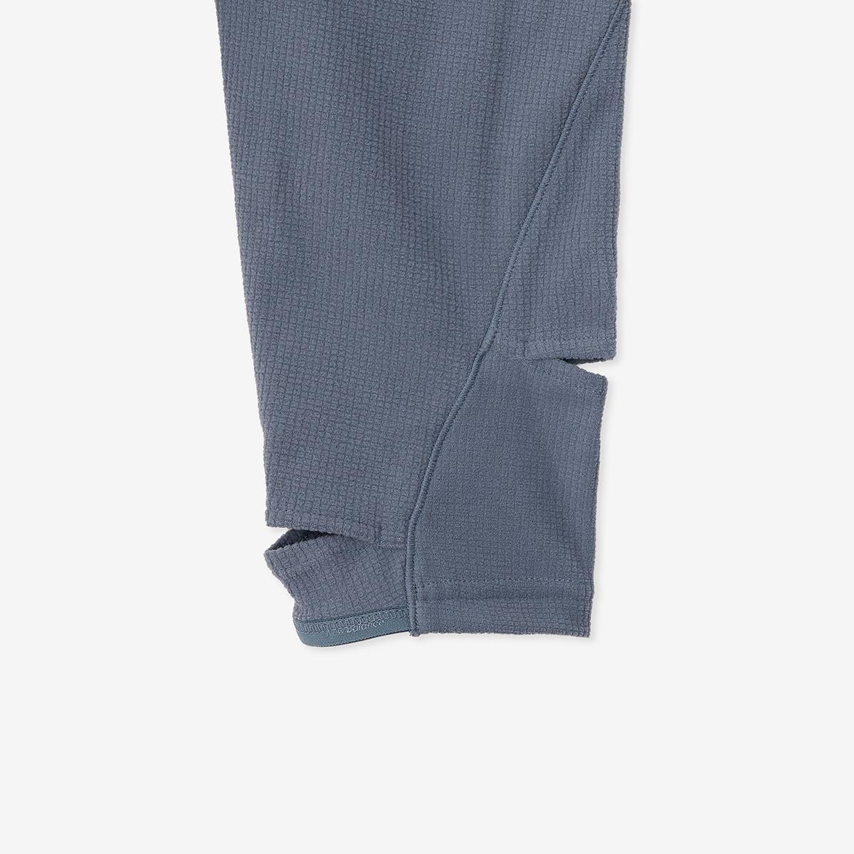 (83)Greyish Blue